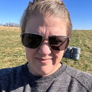 Meet your Posher, Abby